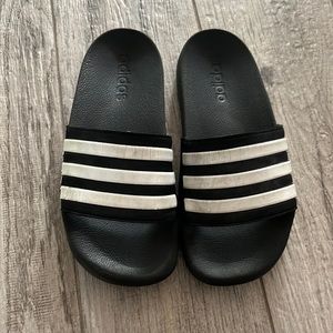 Adidas slides, sz 4 youth